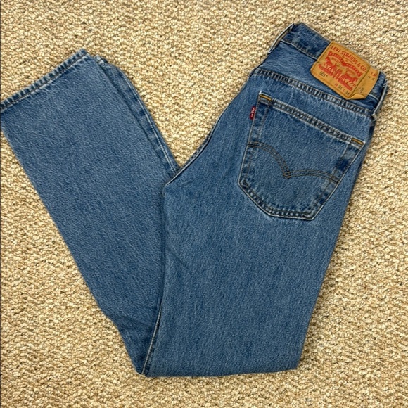 Levi's Classic 501 Button Fly Blue Straight Jeans Classic Fit - Picture 2 of 13